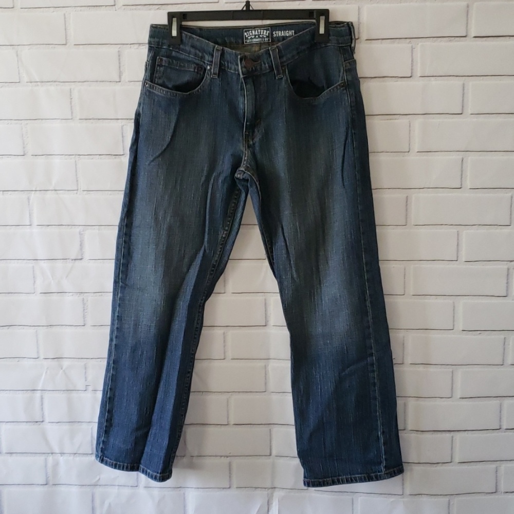 Signature Levi's blue straight jeans size 27